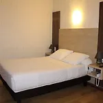Hotel Etang Des Reynats 2*