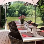 Etang Des Reynats Hotel