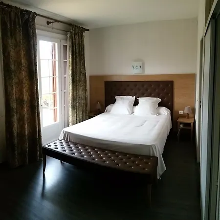 Etang Des Reynats Hotel 2*