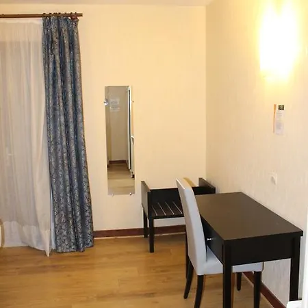 Hotel Etang Des Reynats 2*