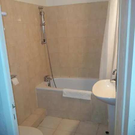 Etang Des Reynats 2*