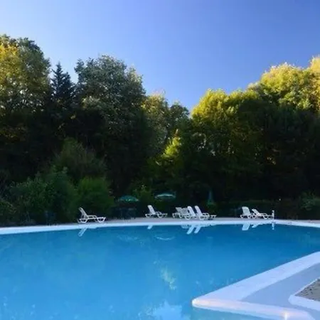 Etang Des Reynats Hotel