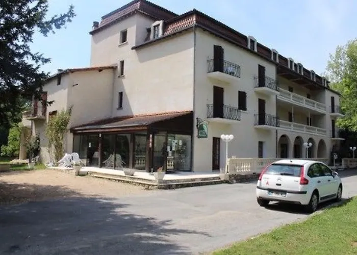 Etang Des Reynats Hotel