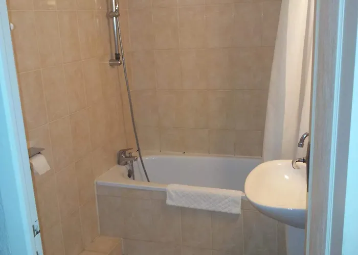 Hotel Etang Des Reynats 2*