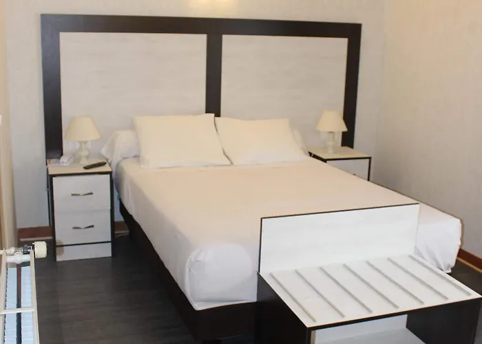 Etang Des Reynats Hotel 2*