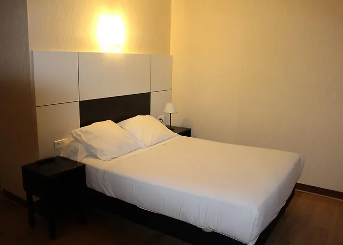 Etang Des Reynats Hotel 2*